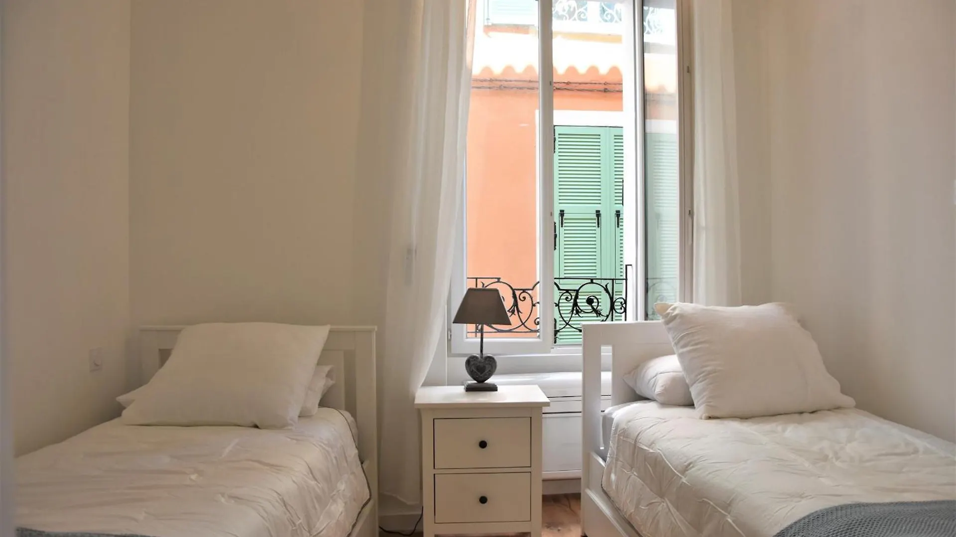 Lägenhet Lara Ap4441 By Riviera Holiday Homes Villefranche-sur-Mer Frankrike